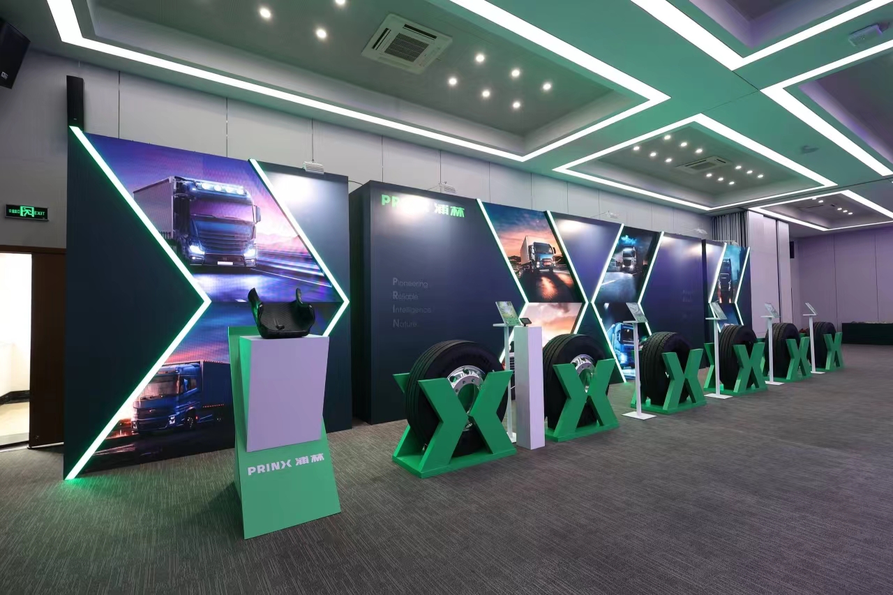 环球国际·(中国)有限公司官网节油·智行新品发布会 浦跃巅峰 智驭无界